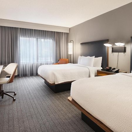 Courtyard By Marriott Burlington Hotel Eksteriør billede