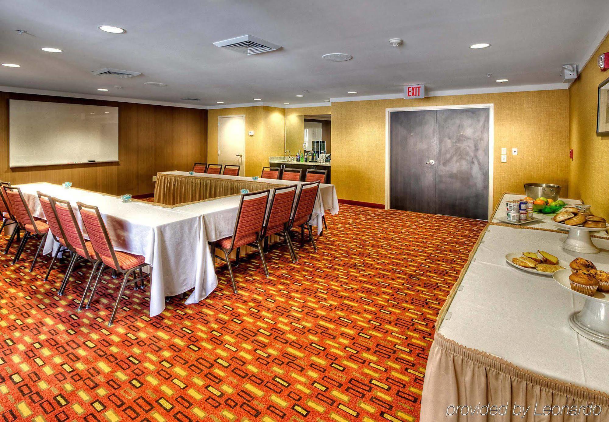 Courtyard By Marriott Burlington Hotel Eksteriør billede