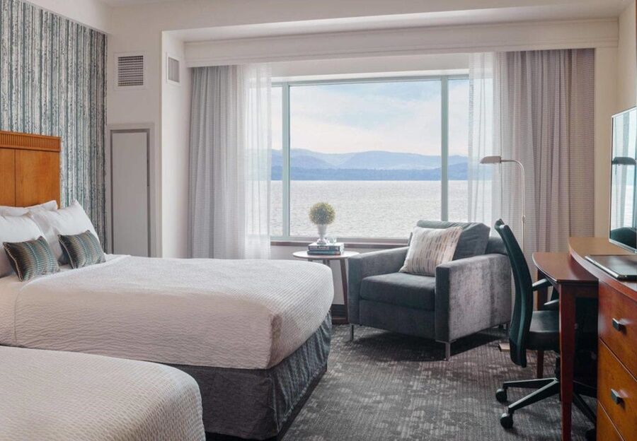 Courtyard By Marriott Burlington Hotel Eksteriør billede